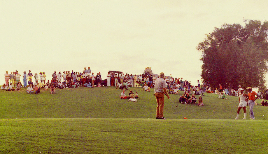 1971 Upper Midwest Bronze Open Golf Tournament - Finish - 18th Green - Hiawatha Golf Course