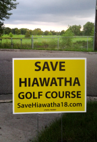 Hiawatha Golf Course Lawn Sign